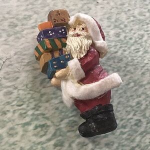 Vintage Santa Holiday Christmas brooch pin